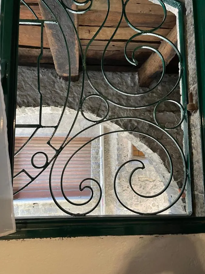 מנדלו דל לאריו La Casa Nei Vicoli: In Centro A Due Passi Dal Lago איטליה