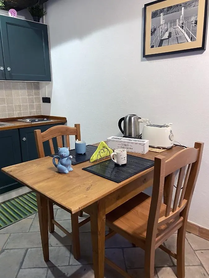 מנדלו דל לאריו La Casa Nei Vicoli: In Centro A Due Passi Dal Lago